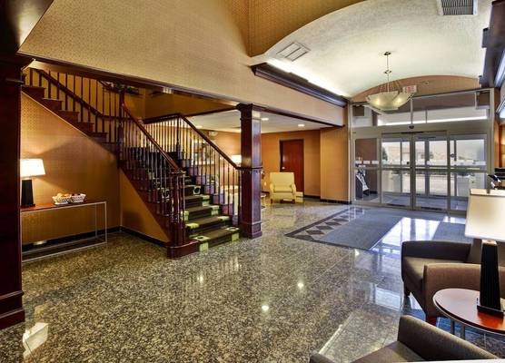 Holiday Inn Express & Suites WOODHAVEN by IHG 1
