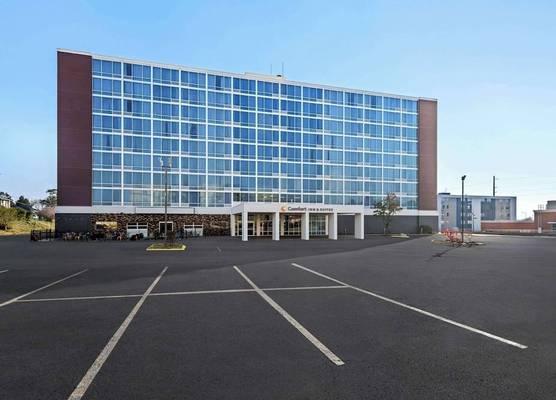 Comfort Inn & Suites Omaha Central 1