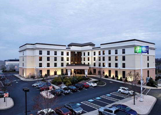 Holiday Inn Express & Suites HARRISBURG W - MECHANICSBURG by IHG 1