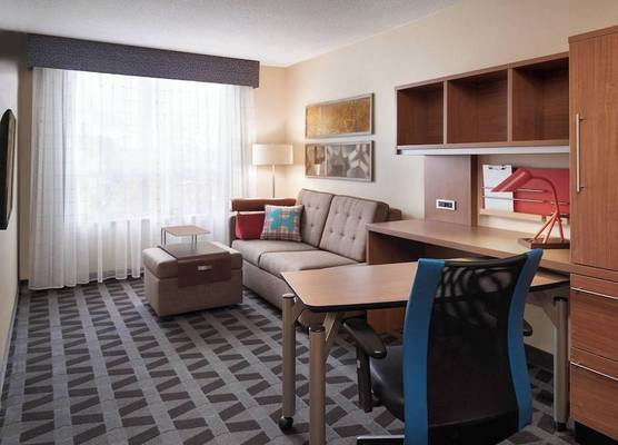 TownePlace Suites by Marriott Windsor 1