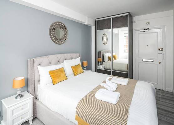 NEW Sleek & Modern Studio in the Heart of Chelsea 1