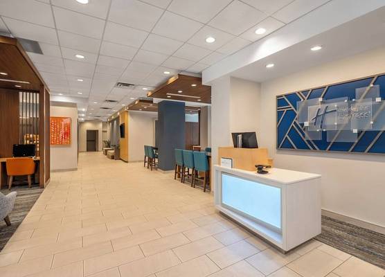 Holiday Inn Express TORONTO DOWNTOWN by IHG 1
