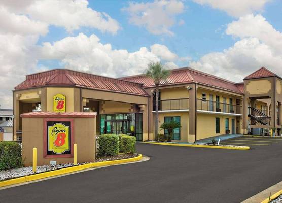 Super 8 by Wyndham Mobile/Tillmans Corner 1