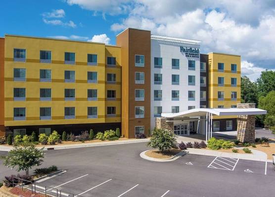 Fairfield Inn & Suites Rocky Mount 1