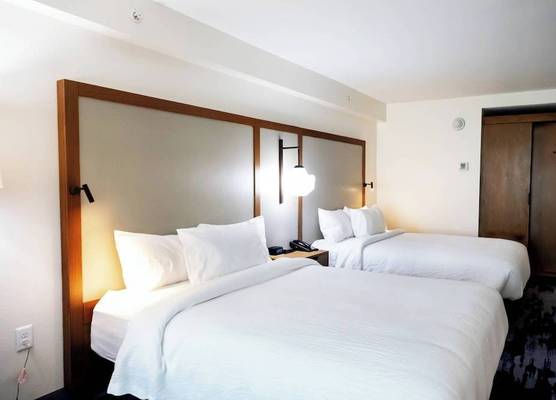 Fairfield by Marriott Inn & Suites Louisville Airport 1