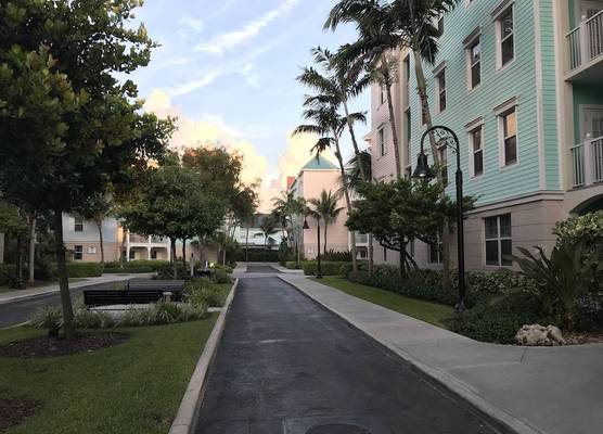 Harborside Resort & Vacation Rentals at Atlantis 1