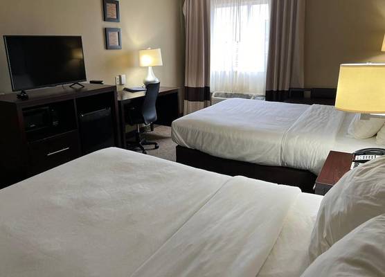 Days Inn & Suites by Wyndham Manheim Lebanon 1