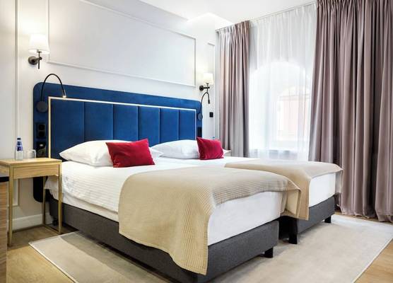Hotel Golden Queen 1