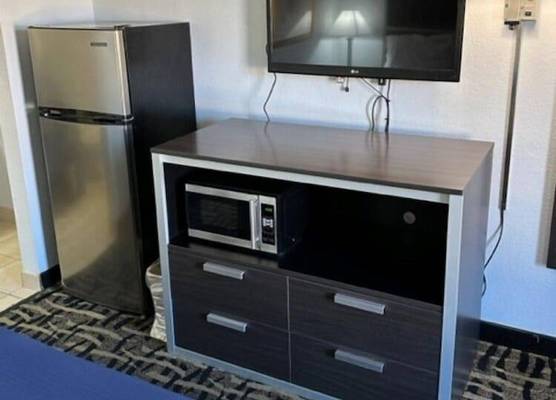 Newnan Nook 1