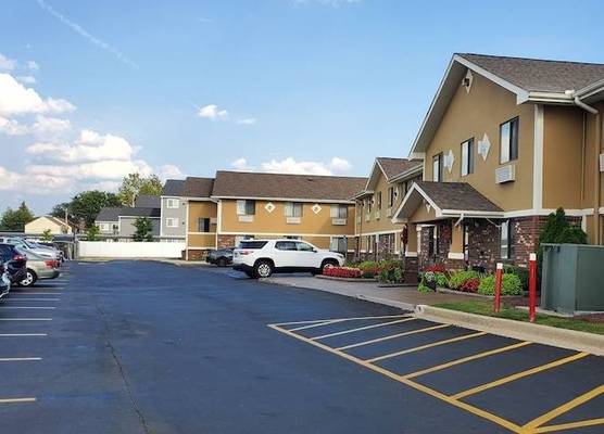 Super 8 by Wyndham Sterling Heights/Detroit Area 1