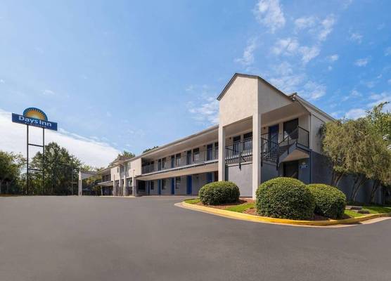 Days Inn by Wyndham College Park Airport Best Road 1