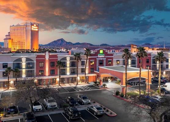 Holiday Inn Express & Suites HENDERSON by IHG 1