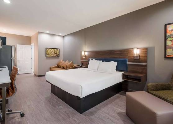 Best Western La Place Inn 1