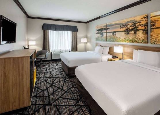 Days Inn by Wyndham Baton Rouge I-10 1