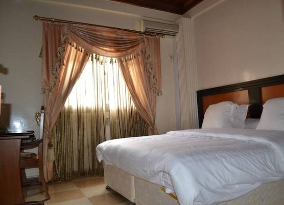 Aurelia Palace 1