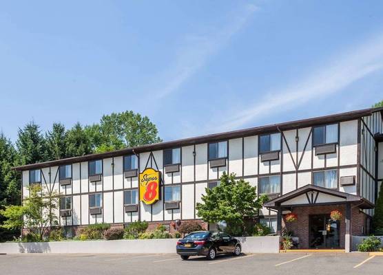 Super 8 by Wyndham Norwich 1