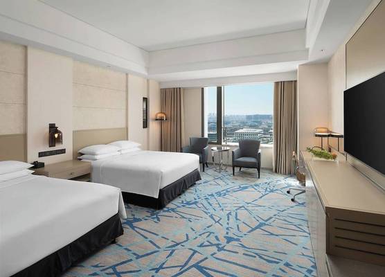 Renaissance Shanghai Caohejing Hotel 1