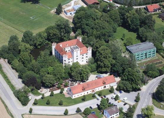 Schlossparkhotel Mariakirchen 1