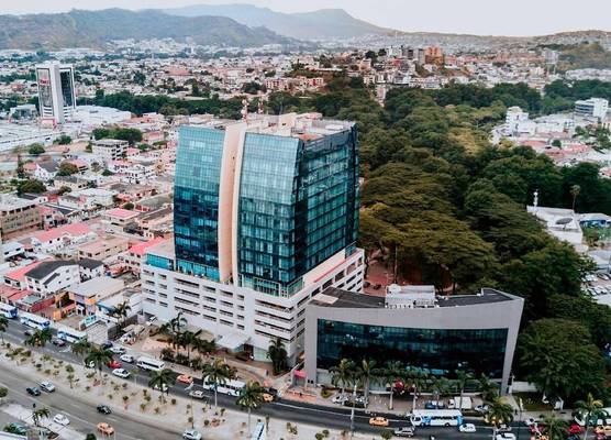 Courtyard by Marriott Guayaquil 1