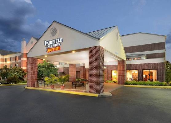 Fairfield by Marriott Inn & Suites Charlottesville North 1