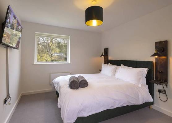 CH Apt 11 2bed in Bath 1