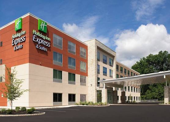 Holiday Inn Express & Suites NORTH BRUNSWICK by IHG 1
