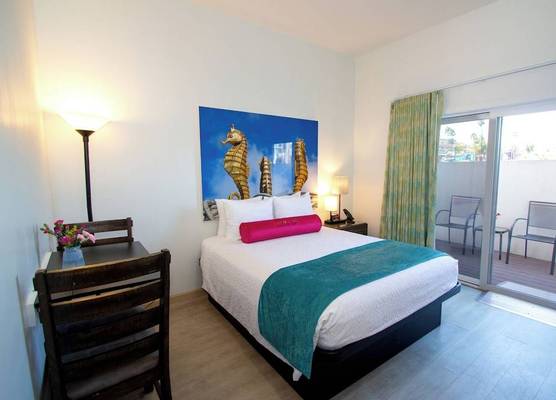 Carousel Beach Inn 1