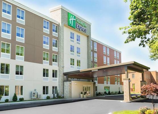 Holiday Inn Express CHELMSFORD by IHG 1