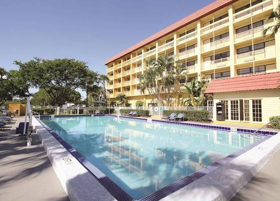 La Quinta by Wyndham Coral Springs University Dr 1