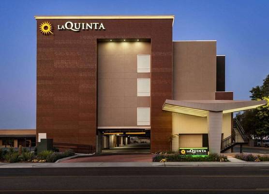 La Quinta Inn & Suites by Wyndham Clovis CA 1