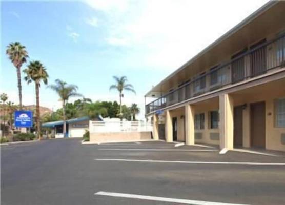 Raincross Hotel 1