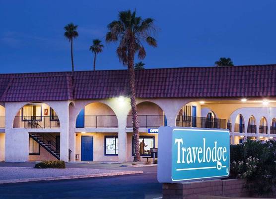 Travelodge by Wyndham Indio 1