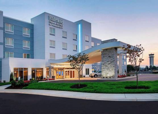 Fairfield Inn & Suites by Marriott Harrisburg International Airport 1