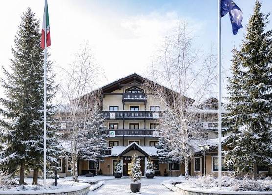 Golf Hotel 1