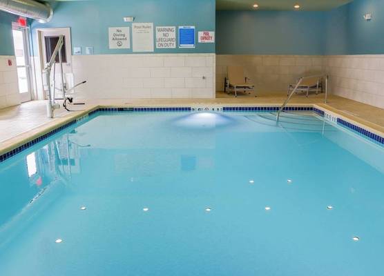 Holiday Inn Express & Suites DETROIT NORTHWEST - LIVONIA by IHG 1
