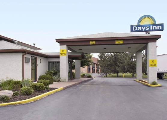Days Inn by Wyndham Plainfield 1
