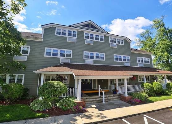 Ivy Court Inn and Suites 1