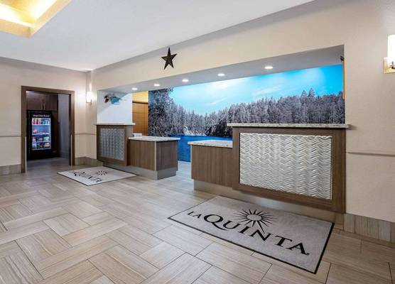La Quinta by Wyndham Conroe 1