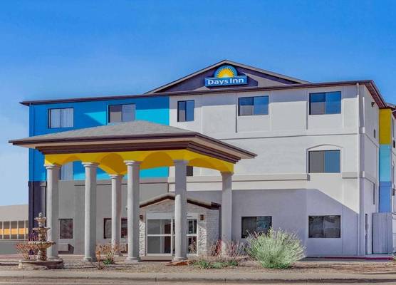 Days Inn by Wyndham Bernalillo 1
