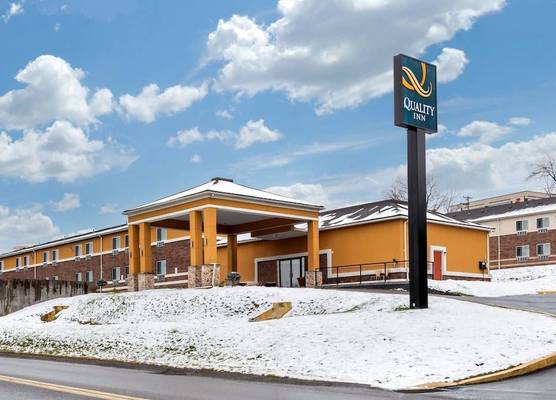 Quality Inn Coraopolis - Pittsburgh Airport 1
