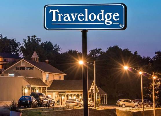 Travelodge by Wyndham Airport Platte City 1