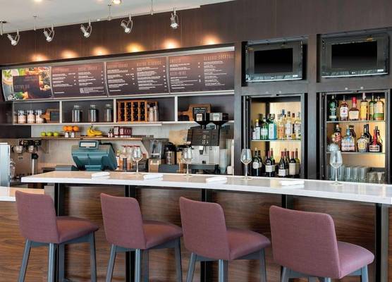 Courtyard by Marriott Louisville Downtown 1