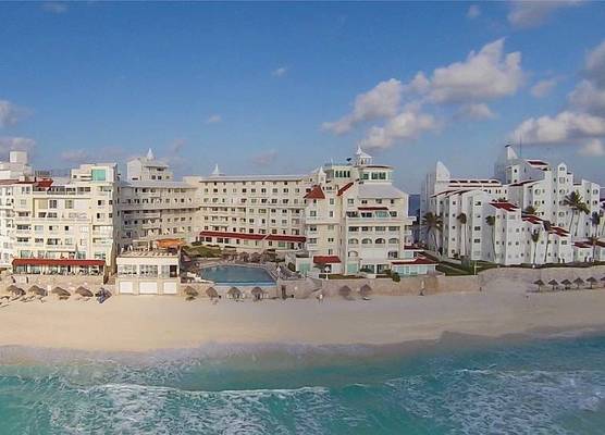 BSEA Cancun Plaza Hotel 1