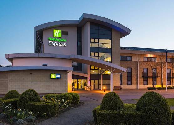 Holiday Inn Express NORTHAMPTON - SOUTH by IHG 1