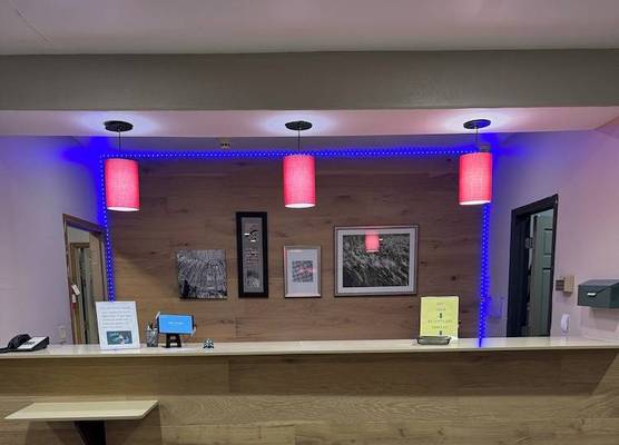 Country Inn & Suites by Radisson, Elgin, IL 1