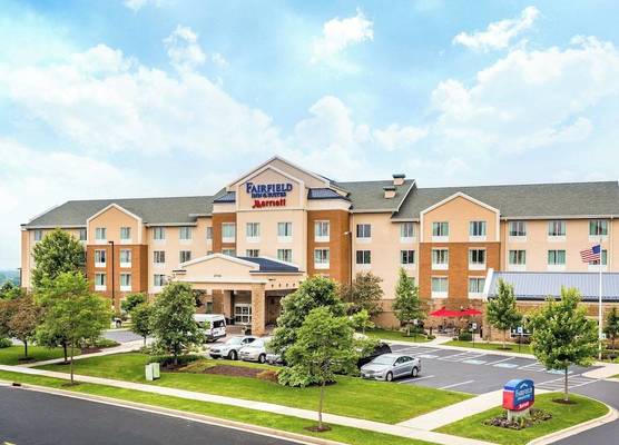 Fairfield Inn and Suites by Marriott Madison East 1