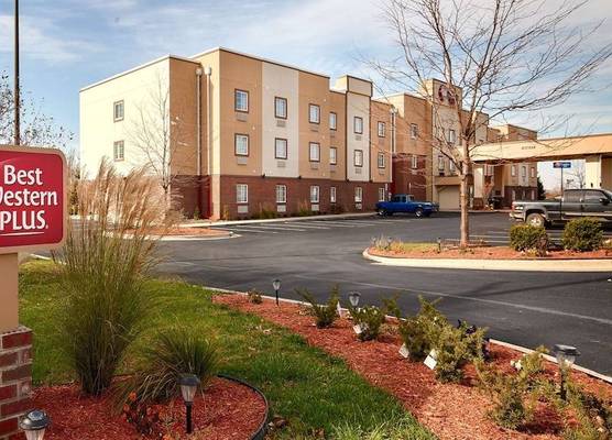 Best Western Plus Crawfordsville Hotel 1