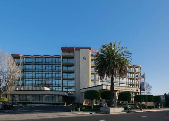 Oakland Airport Executive Hotel 1