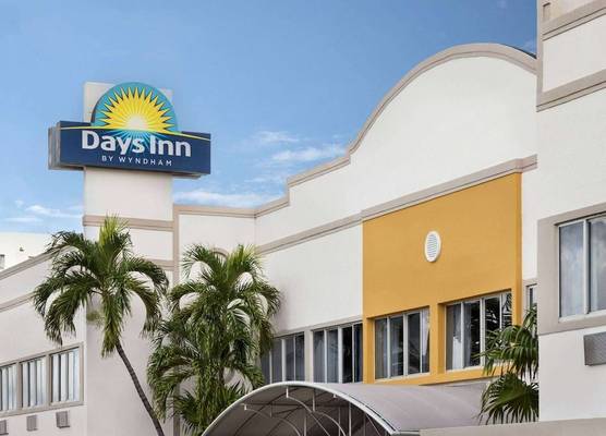 Days Inn by Wyndham Miami Airport North 1