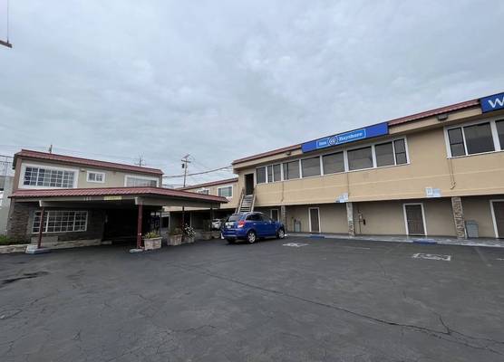 Inn at Bayshore 1